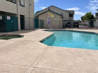 Photo #3: 2683472 Listing 