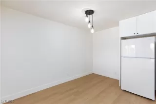 Photo #5: 2683473 Listing