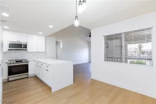 Photo #6: 2683473 Listing