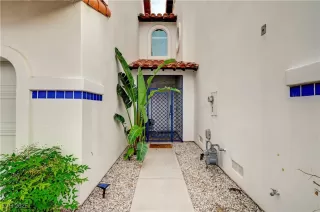 Photo #1: 2683503 Listing