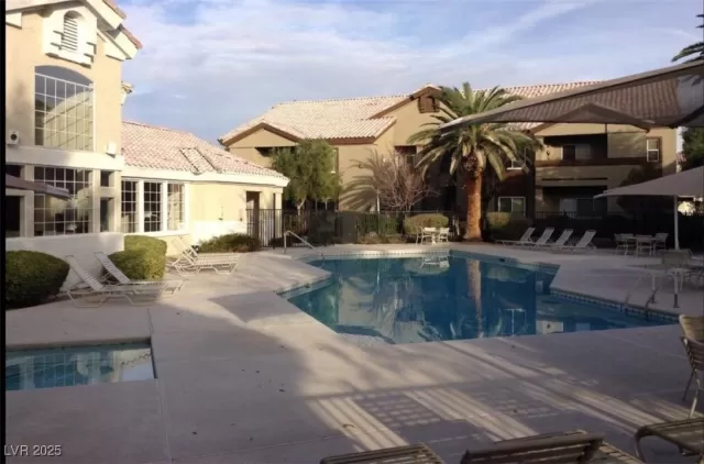 MLS: 2683518 Condo For Sale