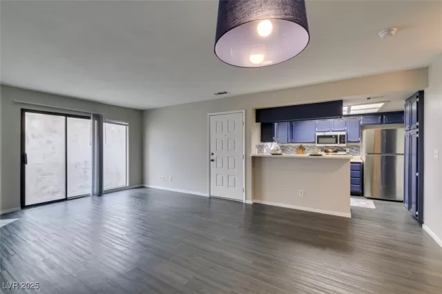 MLS: 2683528 Condo For Sale