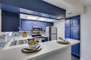 Photo #4: 2683528 Listing 