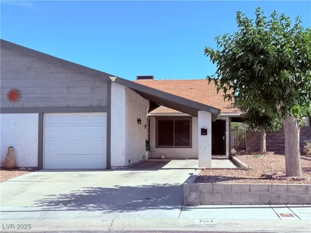 MLS: 2683577 Condo For Sale