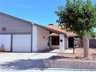 Photo #1: 2683577 Listing