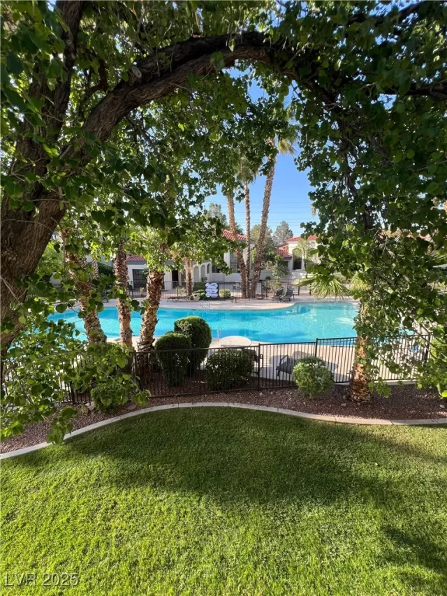 MLS: 2683594 Condo For Sale