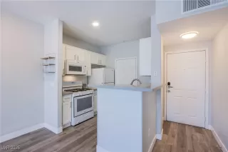 Photo #6: 2683601 Listing 