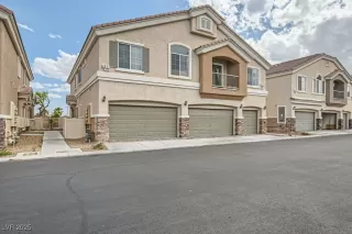 Photo #3: 2683610 Listing