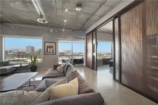 Photo #2: 2683633 Listing 