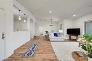 Photo #6: 2683634 Listing