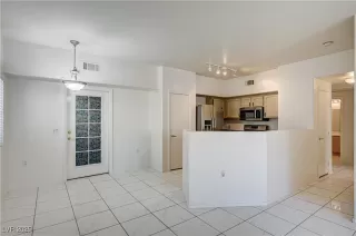 Photo #6: 2683636 Listing