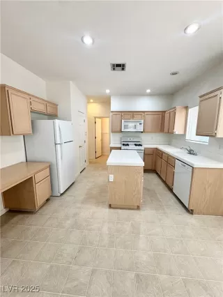 Photo #3: 2683667 Listing 