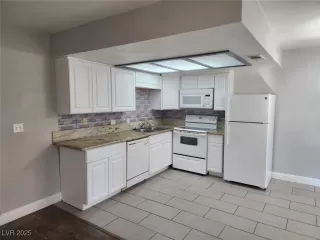 Photo #4: 2683685 Listing 