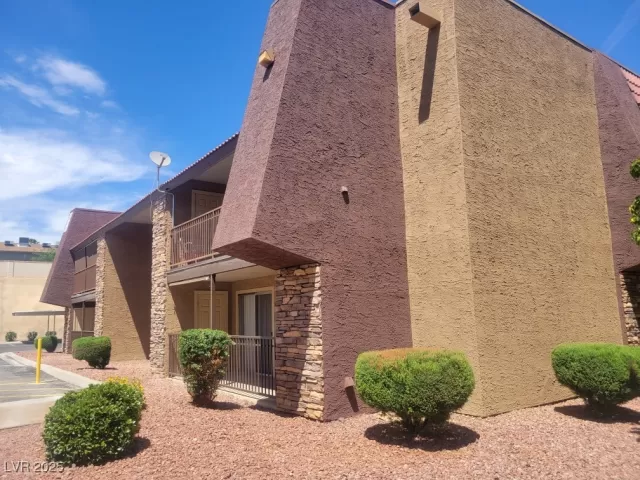 MLS: 2683691 Condo For Sale