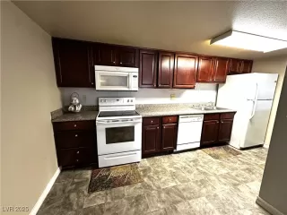 Photo #4: 2683691 Listing