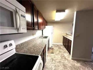 Photo #5: 2683691 Listing