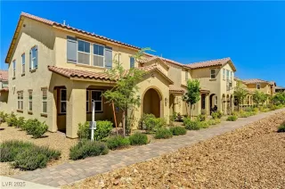 Photo #2: 2683701 Listing 