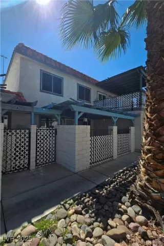 Photo #5: 2683705 Listing