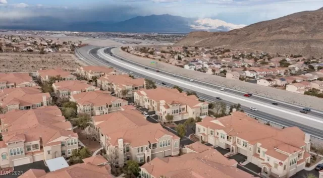 MLS: 2683716 Condo For Sale