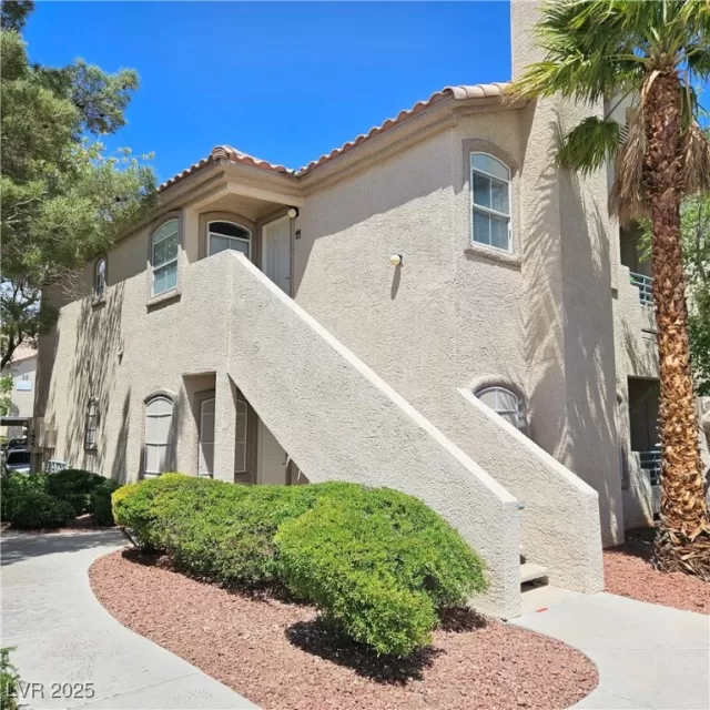 MLS: 2683729 Condo For Sale