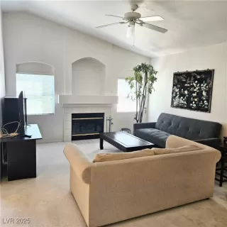 Photo #2: 2683729 Listing