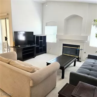 Photo #4: 2683729 Listing