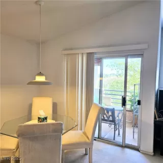 Photo #6: 2683729 Listing