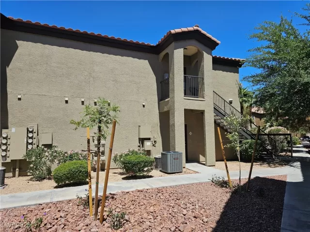 MLS: 2683795 Condo For Sale