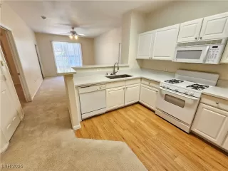 Photo #2: 2683795 Listing 