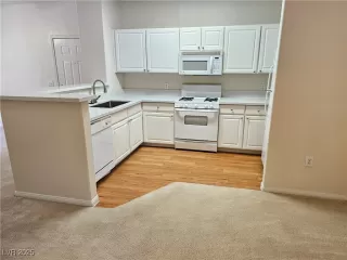 Photo #3: 2683795 Listing 