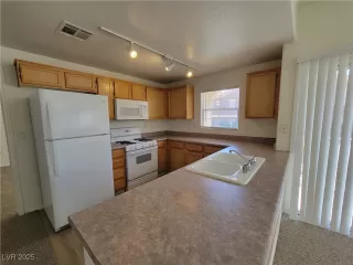 Photo #2: 2683797 Listing 