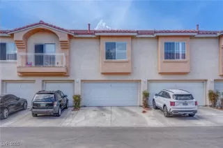 Photo #1: 2683803 Listing 