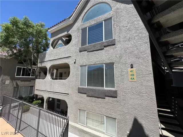 MLS: 2683808 Condo For Sale