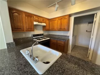 Photo #5: 2683808 Listing 