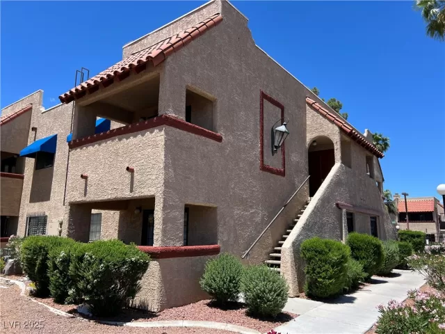 MLS: 2683819 Condo For Sale