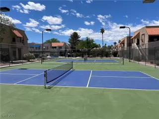 Photo #1: 2683819 Listing