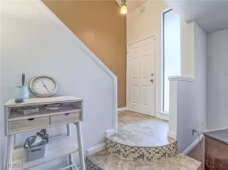 Photo #4: 2683863 Listing