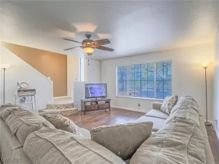 Photo #5: 2683863 Listing