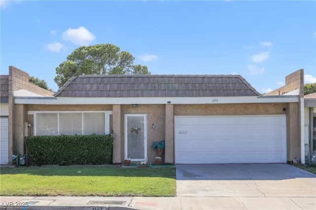 MLS: 2683902 Condo For Sale