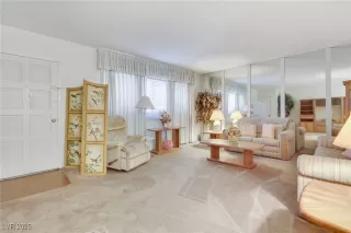 Photo #1: 2683902 Listing