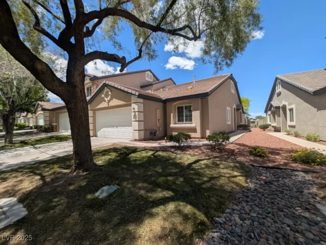 MLS: 2683904 Condo For Sale