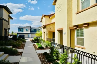 Photo #2: 2683933 Listing 