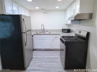 Photo #5: 2683973 Listing 