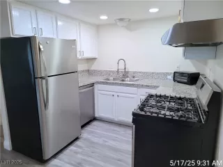 Photo #6: 2683973 Listing 