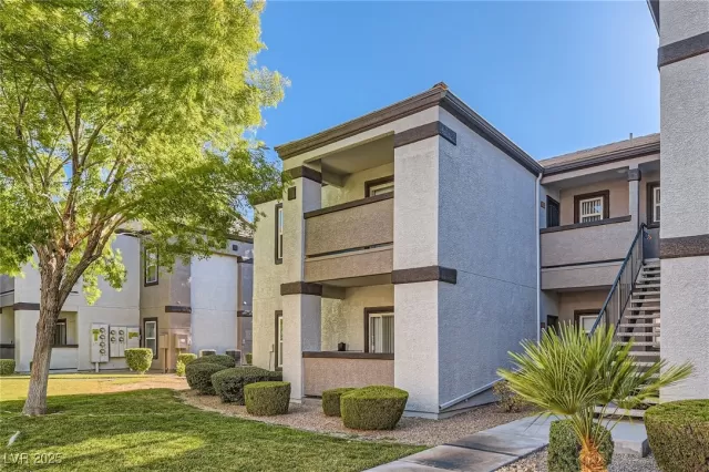 MLS: 2683977 Condo For Sale