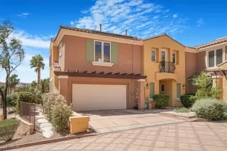 Photo #3: 2683981 Listing