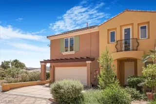 Photo #5: 2683981 Listing