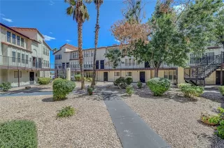 Photo #2: 2684009 Listing 
