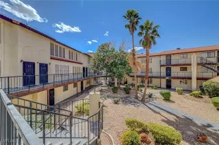 Photo #4: 2684009 Listing 