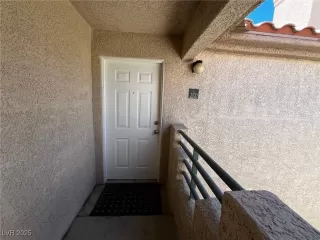 Photo #1: 2684011 Listing 